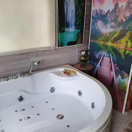 Tiroler Auszeit & Whirlpool Апартаменты
