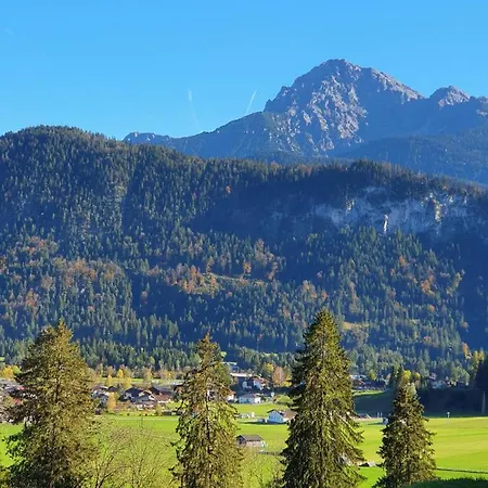 Tiroler Auszeit & Whirlpool Διαμέρισμα Höfen