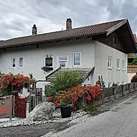 Daire Tiroler Auszeit & Whirlpool Höfen