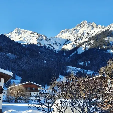 Apartament Tiroler Auszeit & Whirlpool Höfen