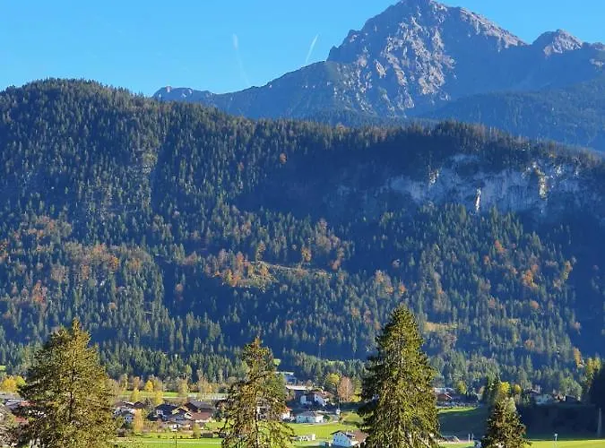 Tiroler Auszeit & Whirlpool Apartment Hofen