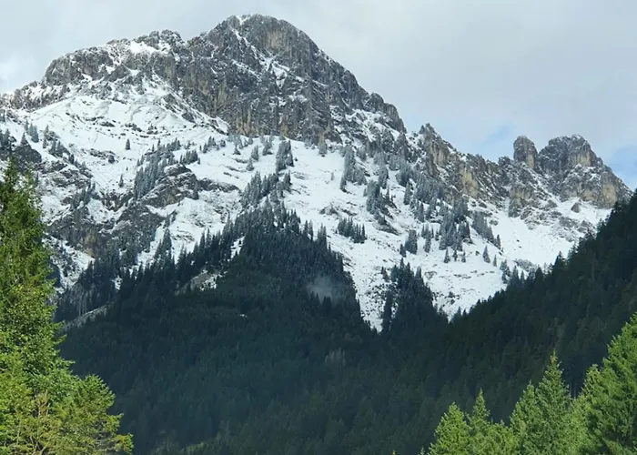 Tiroler Auszeit & Whirlpool Hofen